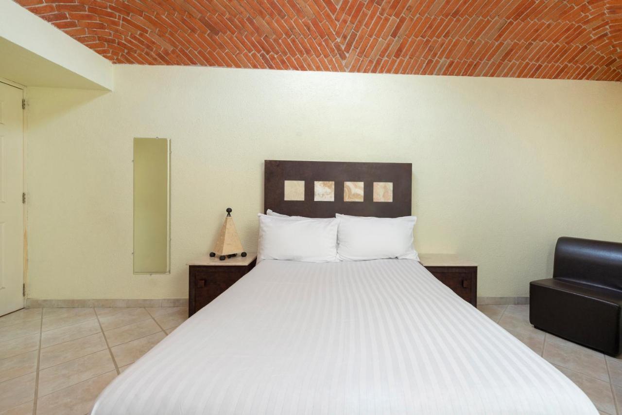 Capital O Cava Piedra Hotel Tequisquiapan Ngoại thất bức ảnh
